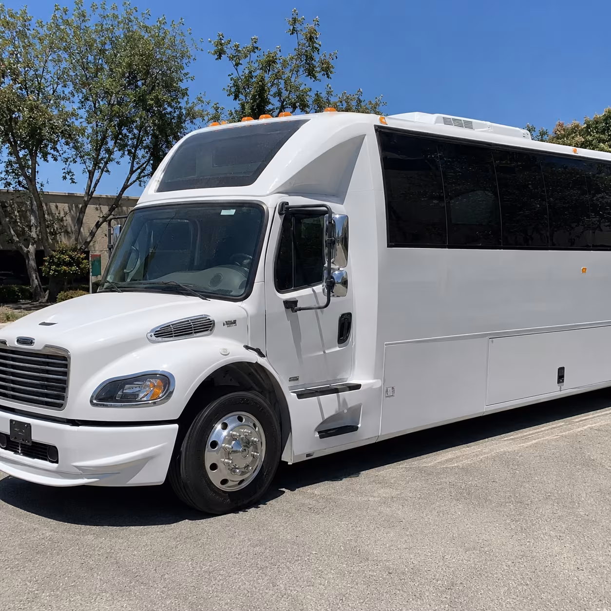 Clearwater Winery Tour & Pub Crawl Transportation party bus exterior