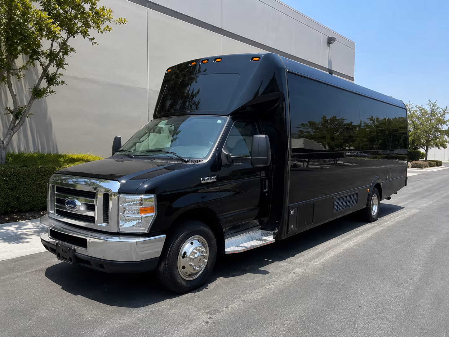 Clearwater Winery Tour & Pub Crawl Transportation
